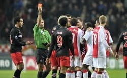 Rode kaart voetbalspeler