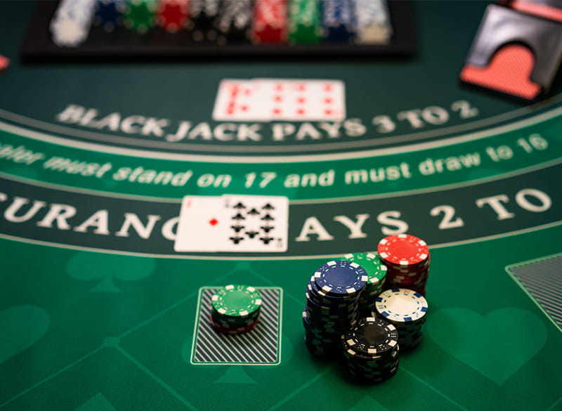La mesa del blackjack clásico, desarrollado por Microgaming