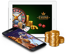 Un tablet y un móvil mostrando imagenes de temática de casino y tres pilas de monedas
