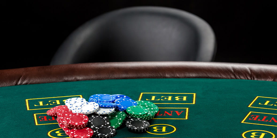 How to Build a Poker Table + Dedicated Ideas