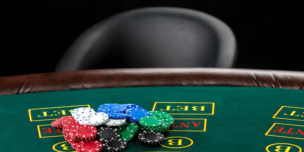 How to Build a Poker Table + Dedicated Ideas